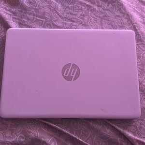 White hp laptop